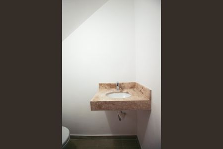 Lavabo de casa para alugar com 2 quartos, 200m² em Planalto Paulista, São Paulo