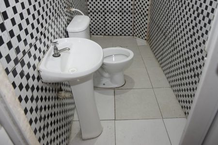 Casa para alugar com 60m², 1 quarto e sem vagaBanheiro