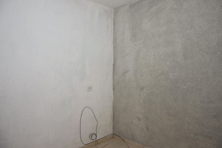 Sala de casa para alugar com 1 quarto, 60m² em Jardim Guaruja, Embu das Artes