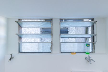 Apartamento à venda com 87m², 3 quartos e sem vaga Apartamento à venda com 87m², 3 quartos e sem vagaLavanderia