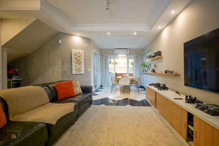 Casa à venda com 2 quartos, 137m² em Chácara Santo Antônio (Zona Sul), São Paulo