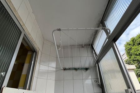 Apartamento para alugar com 60m², 3 quartos e 1 vagaÁrea de Serviço