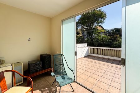 Casa à venda com 180m², 3 quartos e 2 vagas Casa à venda com 180m², 3 quartos e 2 vagasVaranda Suíte 1