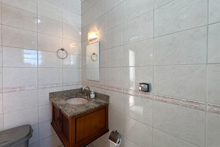 Casa à venda com 180m², 3 quartos e 2 vagas Casa à venda com 180m², 3 quartos e 2 vagasBanheiro - Suíte 1