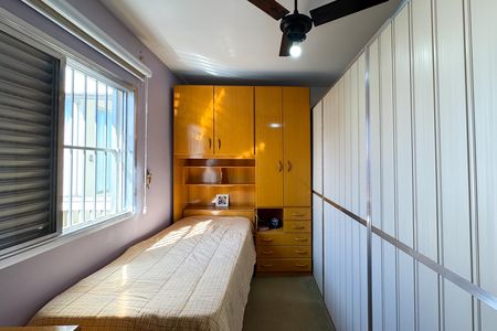 Casa à venda com 180m², 3 quartos e 2 vagas Casa à venda com 180m², 3 quartos e 2 vagasQuarto