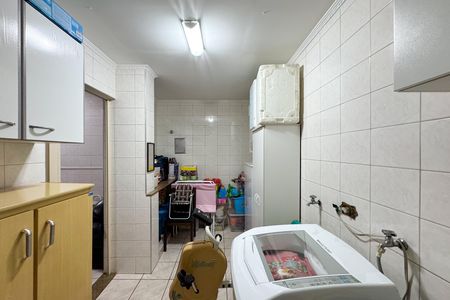 Casa à venda com 180m², 3 quartos e 2 vagas Casa à venda com 180m², 3 quartos e 2 vagasÁrea de Serviço