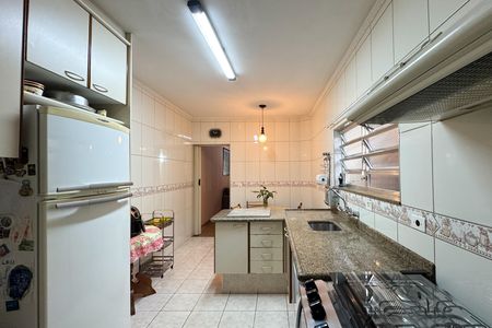 Casa à venda com 180m², 3 quartos e 2 vagas Casa à venda com 180m², 3 quartos e 2 vagasCozinha