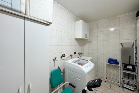 Casa à venda com 180m², 3 quartos e 2 vagas Casa à venda com 180m², 3 quartos e 2 vagasÁrea de Serviço