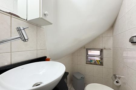 Casa à venda com 180m², 3 quartos e 2 vagas Casa à venda com 180m², 3 quartos e 2 vagasLavabo