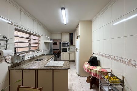 Casa à venda com 180m², 3 quartos e 2 vagas Casa à venda com 180m², 3 quartos e 2 vagasCozinha