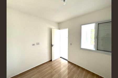 Quarto 1 de apartamento para alugar com 2 quartos, 38m² em Vila Santa Teresa, São Paulo