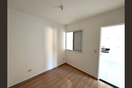 Quarto 1 de apartamento para alugar com 2 quartos, 38m² em Vila Santa Teresa, São Paulo