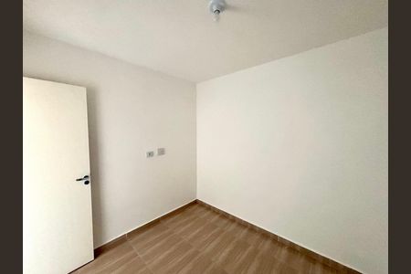 Quarto 1 de apartamento para alugar com 2 quartos, 38m² em Vila Santa Teresa, São Paulo