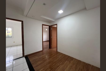 Sala 2 de casa para alugar com 3 quartos, 70m² em São Tomaz, Belo Horizonte