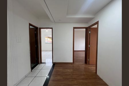 Sala 2 de casa para alugar com 3 quartos, 70m² em São Tomaz, Belo Horizonte