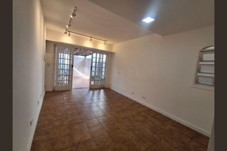 Casa à venda com 100m², 2 quartos e 1 vaga