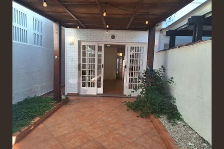 Casa à venda com 100m², 2 quartos e 1 vaga