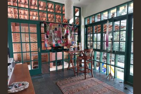 Casa à venda com 280m², 3 quartos e 2 vagas