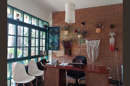 Casa à venda com 280m², 3 quartos e 2 vagas