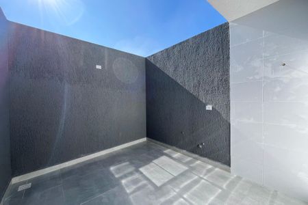 Casa à venda com 120m², 3 quartos e 2 vagas Casa à venda com 120m², 3 quartos e 2 vagasÁrea de Serviço