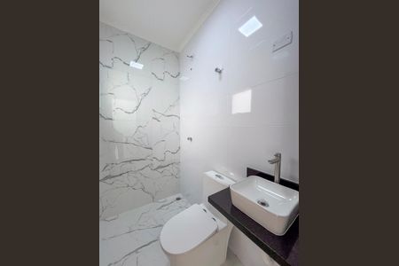 Casa à venda com 120m², 3 quartos e 2 vagas Casa à venda com 120m², 3 quartos e 2 vagasBanheiro