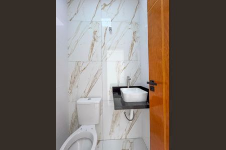 Casa à venda com 120m², 3 quartos e 2 vagas Casa à venda com 120m², 3 quartos e 2 vagasLavabo