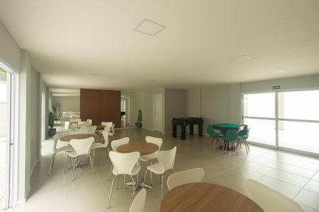 Apartamento à venda com 42m², 2 quartos e 1 vaga Apartamento à venda com 42m², 2 quartos e 1 vagaÁrea comum - Salão de festas