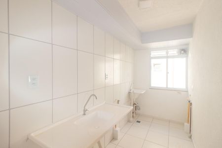Apartamento à venda com 42m², 2 quartos e 1 vaga Apartamento à venda com 42m², 2 quartos e 1 vagaCozinha e Área de Serviço