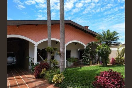 Casa à venda com 4 quartos, 203m² em Jardim Santa Helena, São Paulo