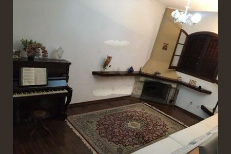 Casa à venda com 4 quartos, 203m² em Jardim Santa Helena, São Paulo