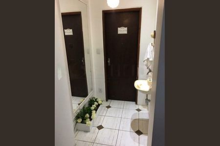 Casa à venda com 4 quartos, 203m² em Jardim Santa Helena, São Paulo
