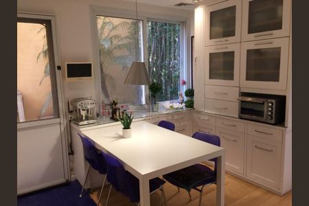 Casa à venda com 4 quartos, 515m² em Santo Amaro, São Paulo