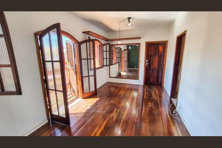 Casa para alugar com 95m², 2 quartos e sem vagaSala