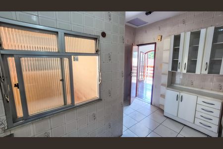 Casa para alugar com 95m², 2 quartos e sem vagaCozinha 