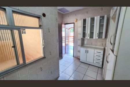 Casa para alugar com 95m², 2 quartos e sem vagaCozinha 