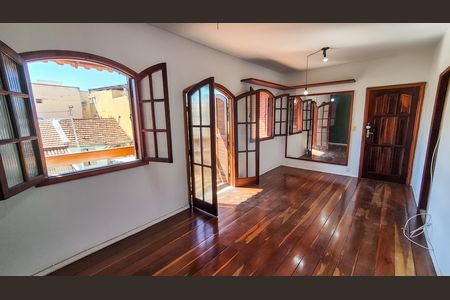 Sala de casa para alugar com 2 quartos, 95m² em Olaria, Rio de Janeiro