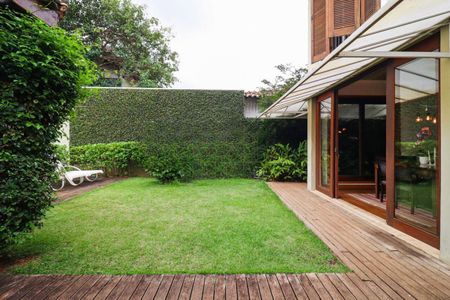 Casa à venda com 200m², 2 quartos e 3 vagas