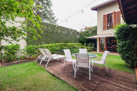 Casa à venda com 200m², 2 quartos e 3 vagas