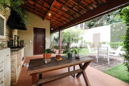 Casa à venda com 200m², 2 quartos e 3 vagas