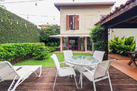Casa à venda com 200m², 2 quartos e 3 vagas