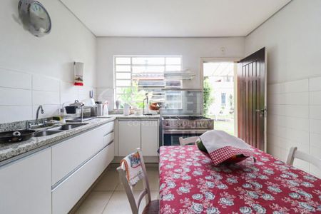 Casa à venda com 200m², 2 quartos e 3 vagas