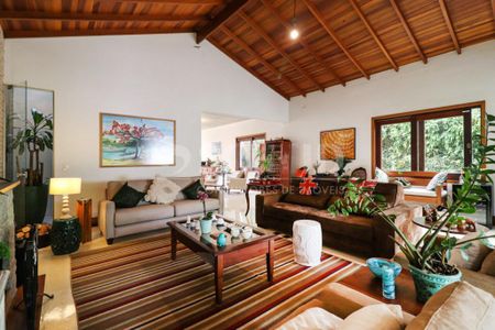 Casa à venda com 200m², 2 quartos e 3 vagas