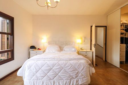 Casa à venda com 200m², 2 quartos e 3 vagas