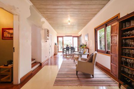 Casa à venda com 200m², 2 quartos e 3 vagas