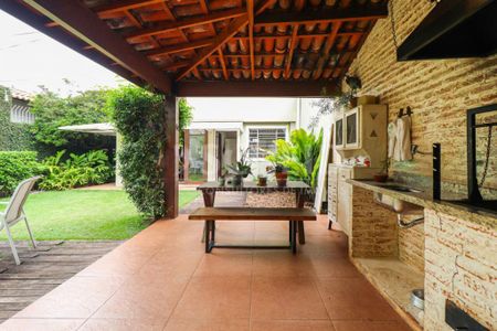 Casa à venda com 200m², 2 quartos e 3 vagas