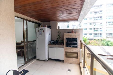 Varada da Sala de apartamento para alugar com 4 quartos, 117m² em Charitas, Niterói