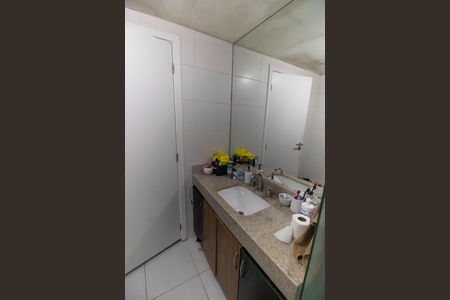 Apartamento para alugar com 117m², 4 quartos e 2 vagas Apartamento para alugar com 117m², 4 quartos e 2 vagasBanheiro da Suíte