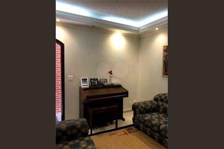 Casa à venda com 3 quartos, 234m² em Vila Margarida, São Paulo