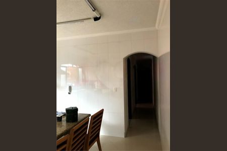 Casa à venda com 3 quartos, 234m² em Vila Margarida, São Paulo