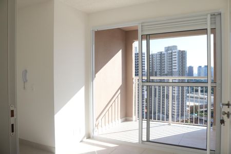 Sala de apartamento à venda com 2 quartos, 38m² em Parque Industrial Tomas Edson, São Paulo